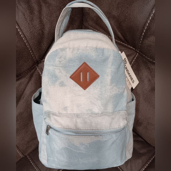 Brand New No Boundaries Denim Blue and White Backpack - Picture 1 of 5